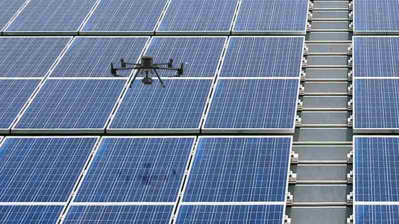 OBPay以无人机搭配IR Sensor热显像技术进行全方面模块健检，，有效降低人力成本并提升发电量