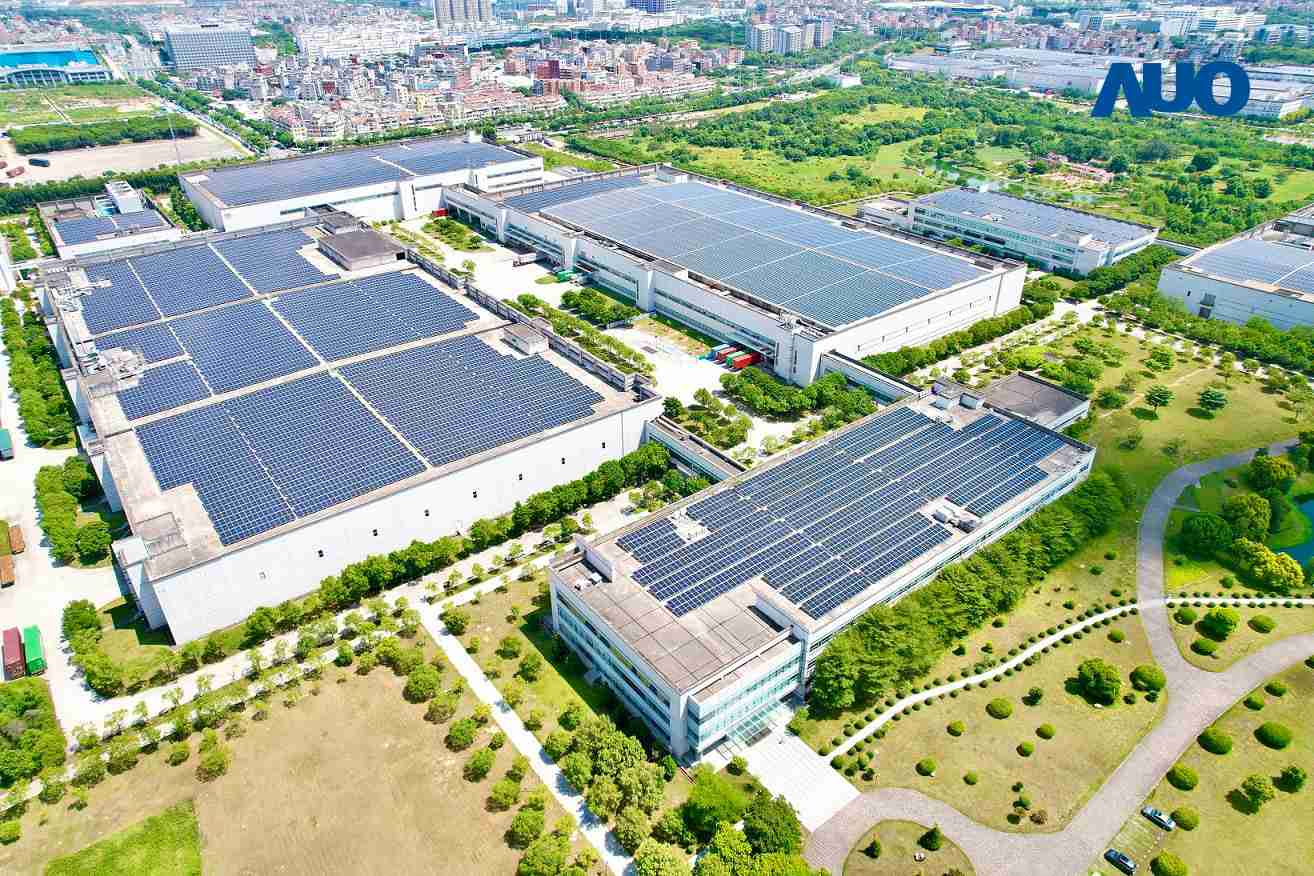 OBPay厦门推动智能制造同时，，，透过绿电创能纵深推进绿色转型，，，，厂区全屋顶铺设太阳能光伏板，，，，每年太阳能发电 2,600多万度